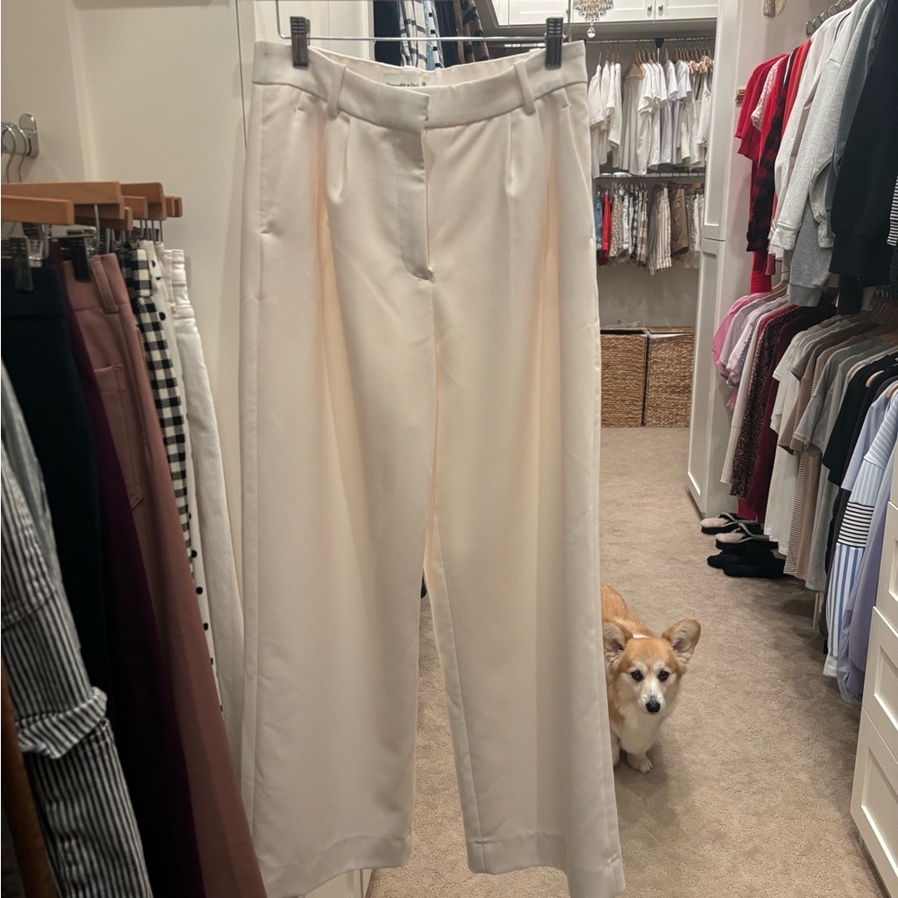 Abercrombie & Fitch Cream Women's Trousers